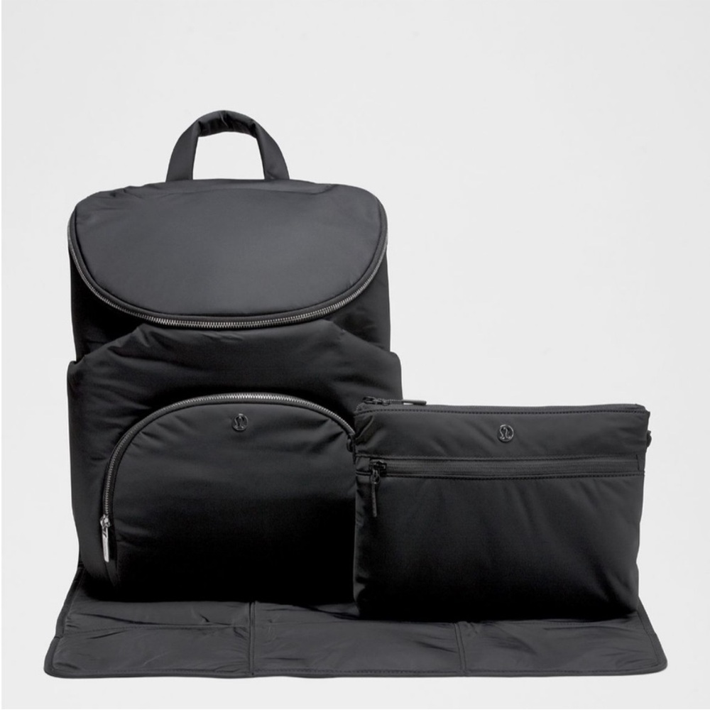 Lululemon New Parent Backpack Bag 17 L in Black